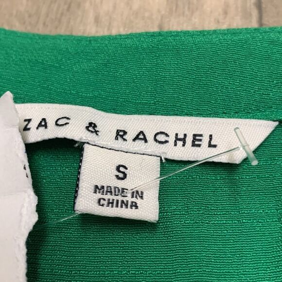 Womens NWT Zac & Rachel Button Down Kelly Green V-Neck‎ Casual Work Dress Shirt - Picture 3 of 7